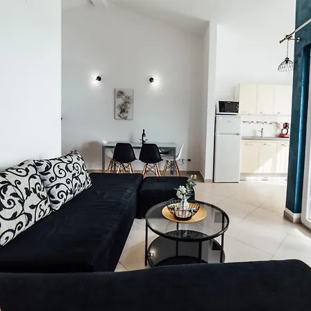 Lidija Apartment *