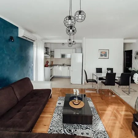 Apartment Lidija Omis