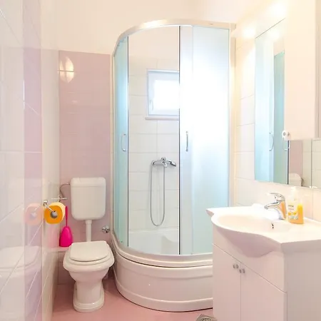 Apartment Lidija Omis