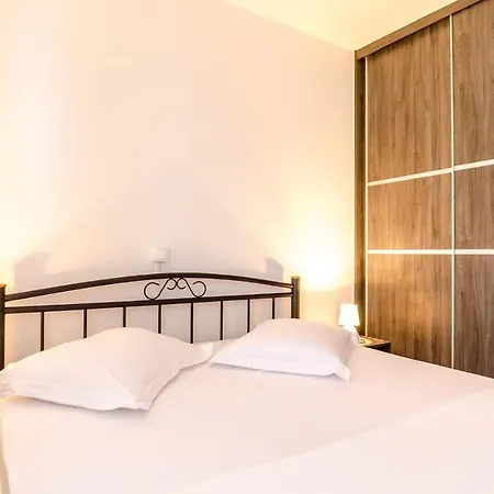Apartment Lidija *