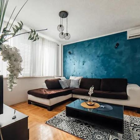 Lidija Apartman *