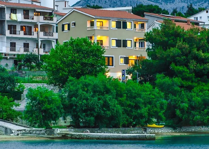 Lidija 아파트 오미스